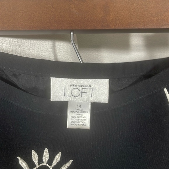 LOFT Black and White embroidered midi  Skirt with lace hem - Picture 2 of 4